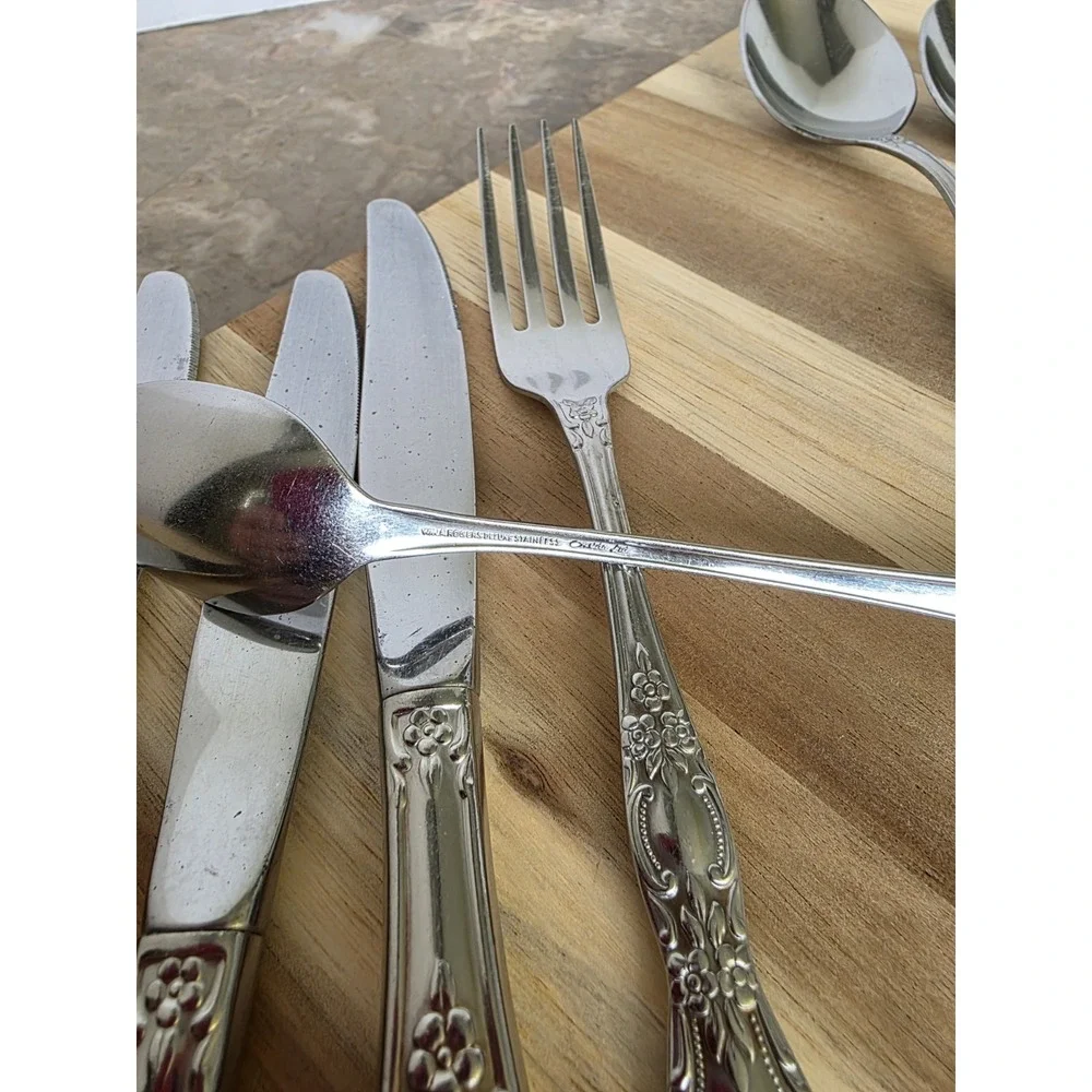 Vintage Oneida Assorted Lot  1977 Huntington‎ Wm A Rogers Deluxe Stainless